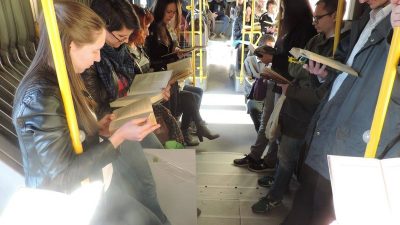 Noć knjige i u Gradskoj knjižnici Rijeka: Sutra već tradicionalno čitanje u autobusima
