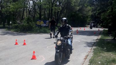 U OKU KAMERE “Sigurno na dva kotača” – Održana preventivno edukativna akcija za motocikliste