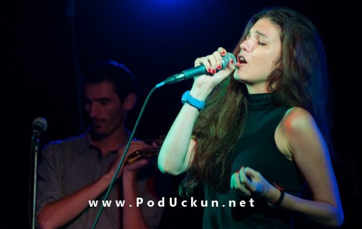Koncertni povratak riječke pjevačice – Tina Vukov ovog petka nastupa u kavani&baru Grad @ Rijeka