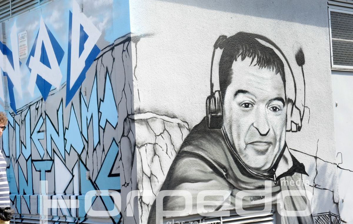 FOTO Prekrasna posveta prerano preminulom novinaru: Pogledajte kako izgleda mural za Korada Vujnovića @ Rijeka