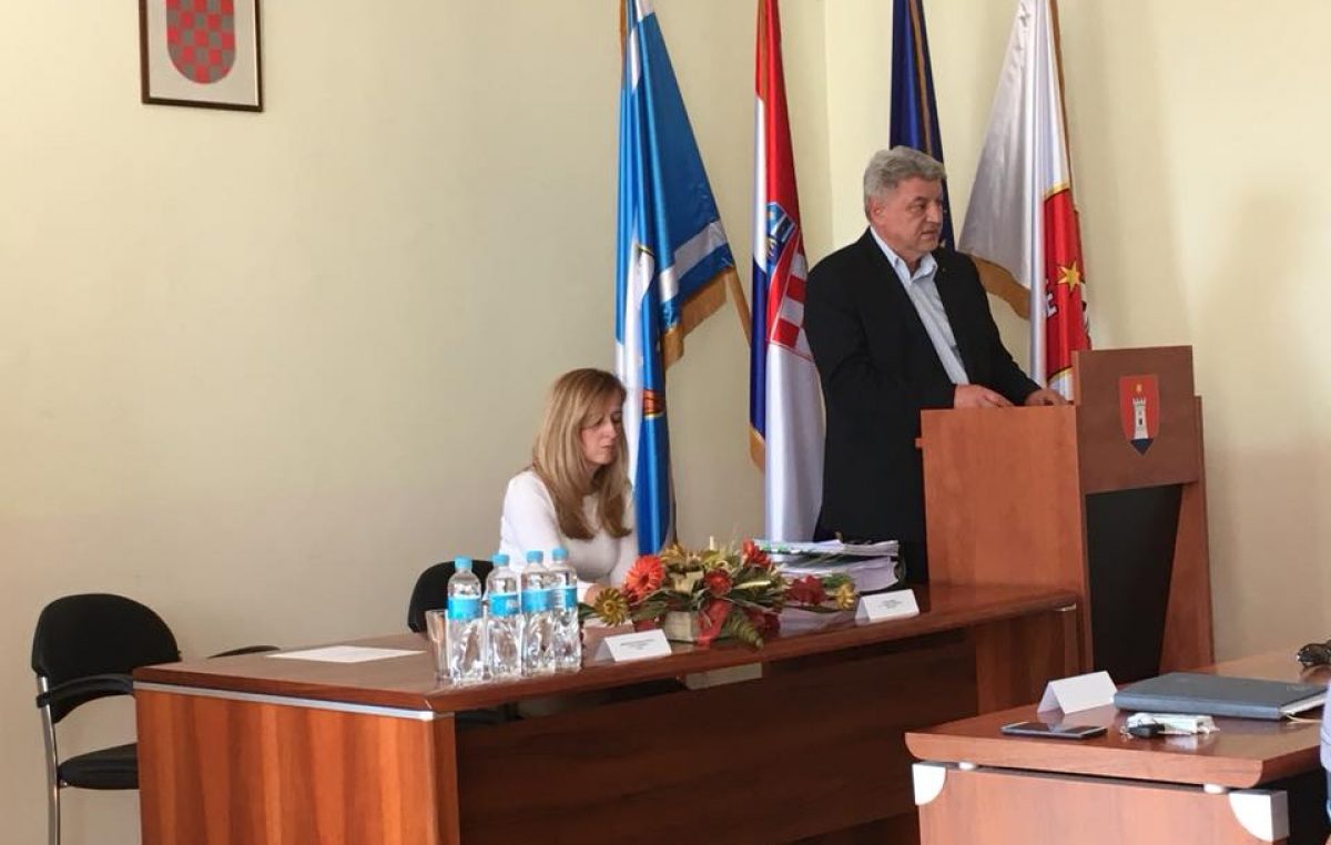 Župan Komadina i načelnica Ahmetović pozvali saborske zastupnike da ne glasaju za lex LNG @ Rijeka/Omišalj