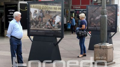 U OKU KAMERE Da se ne zaboravi – Genocid u Srebrenici “komemoriran” fotografijama na riječkom Korzu