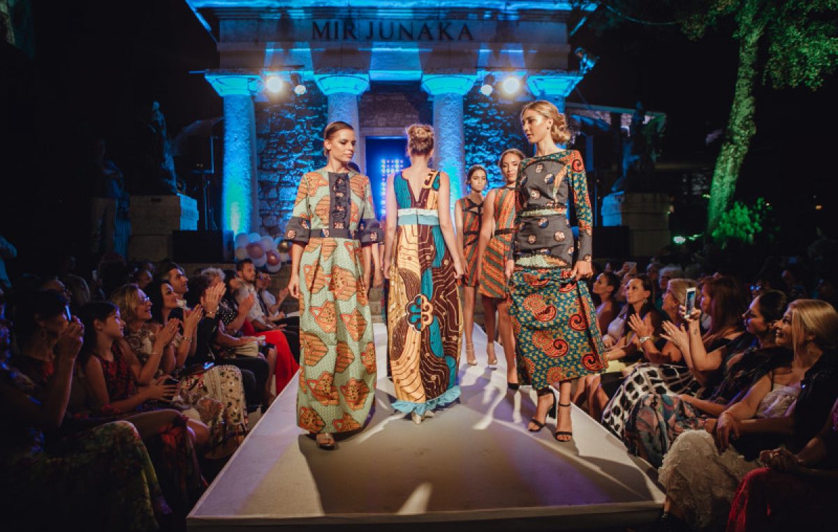 FOTO Održana modna manifestacija CITY 45 20 – spoj mode, ljepote i umjetnosti na vrhu Rijeke!