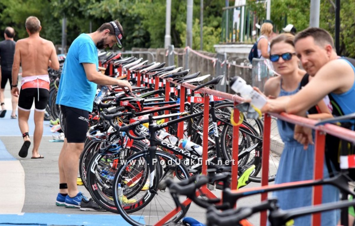 FOTO Snaga duha i tijela: Triatlonci na prvenstvu Hrvatske plivali 750 metara, biciklirali 20 kilometara i trčali još četiri @ Preluk