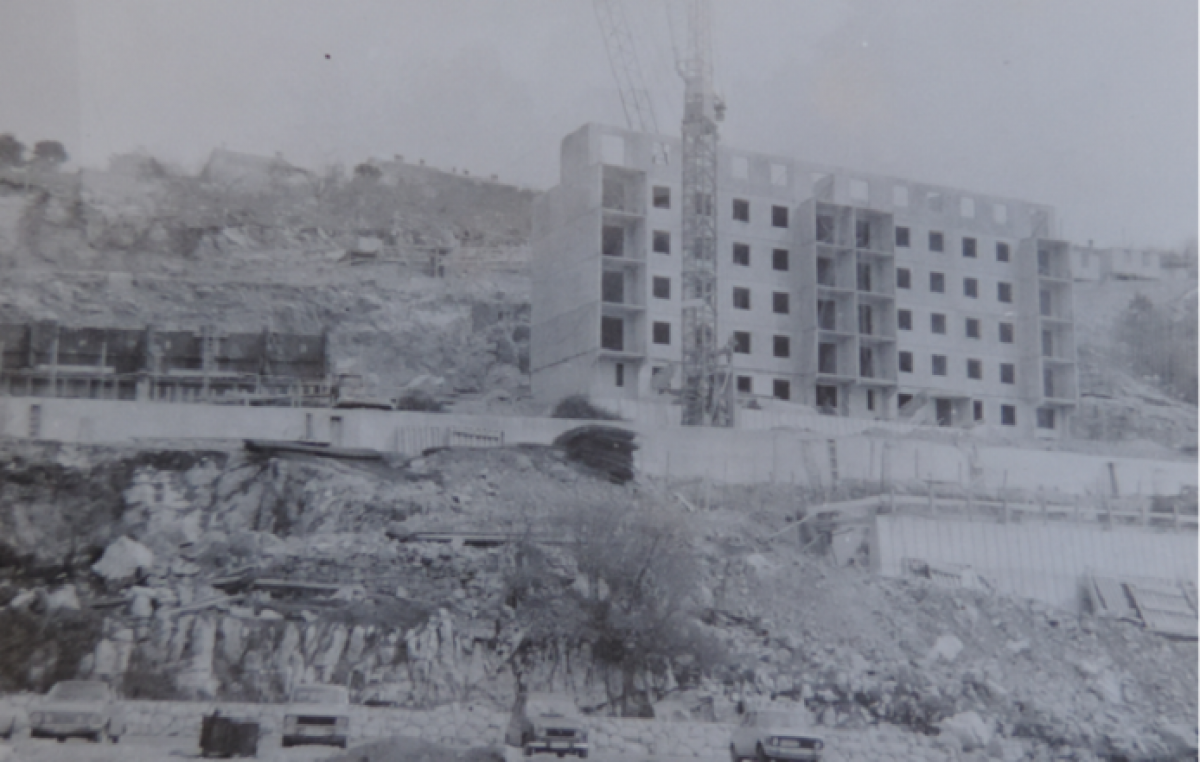 Iz betona rođeni – Izložba o izgradnji naselja Škurinje i razgovor o njegovoj budućnosti
