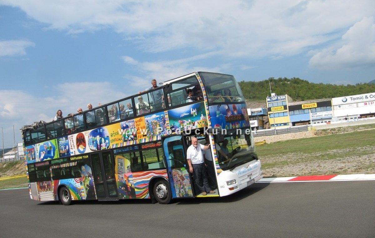 Opatijski i Riječki adventi od sutra povezani posebno dekoriranim turističkim autobusom