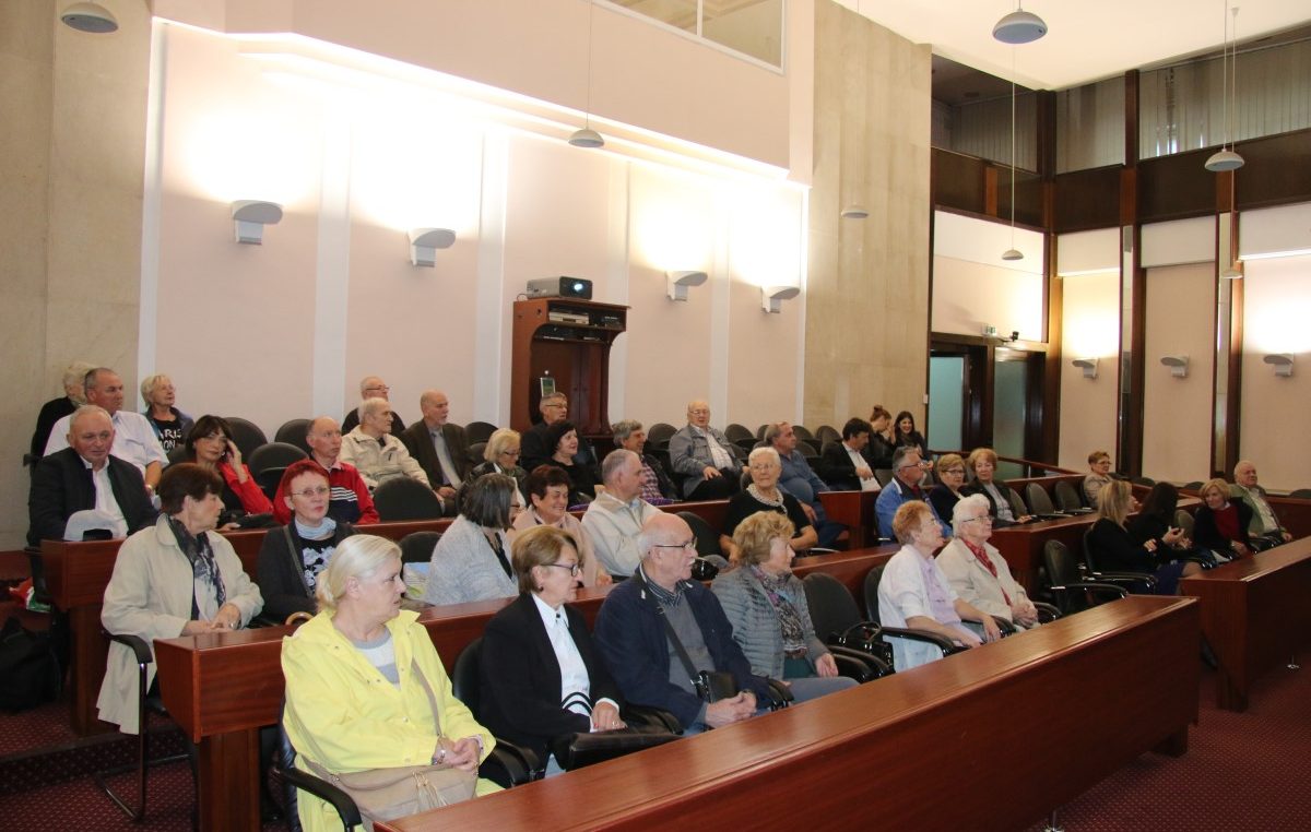 Digitalni ‘penzići’ – Dodijeljena priznanja umirovljenicima koji su završili gradske informatičke tečajeve