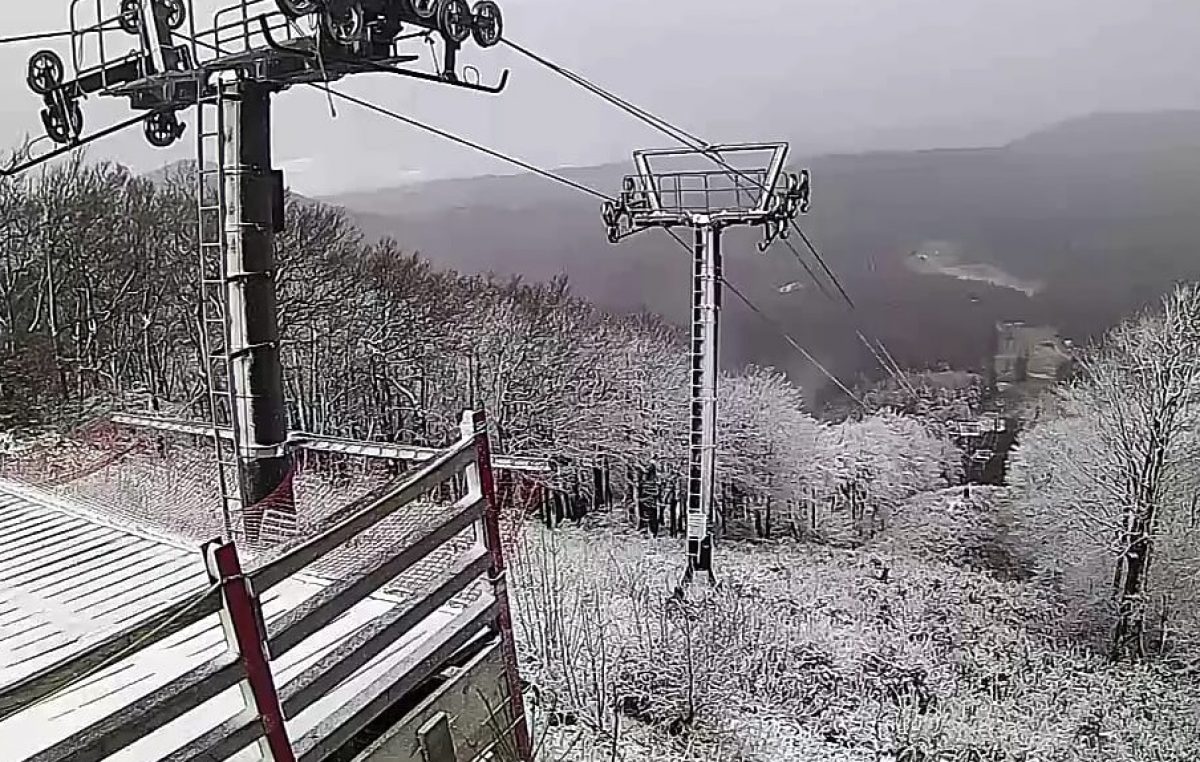 VIDEO Prvi snijeg zabijelio Platak – Uskočili smo iz ljeta u zimu!