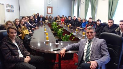 Delnički maturanti posjetili sjedište PGŽ i prisustvovali sjednici Županijske skupštine