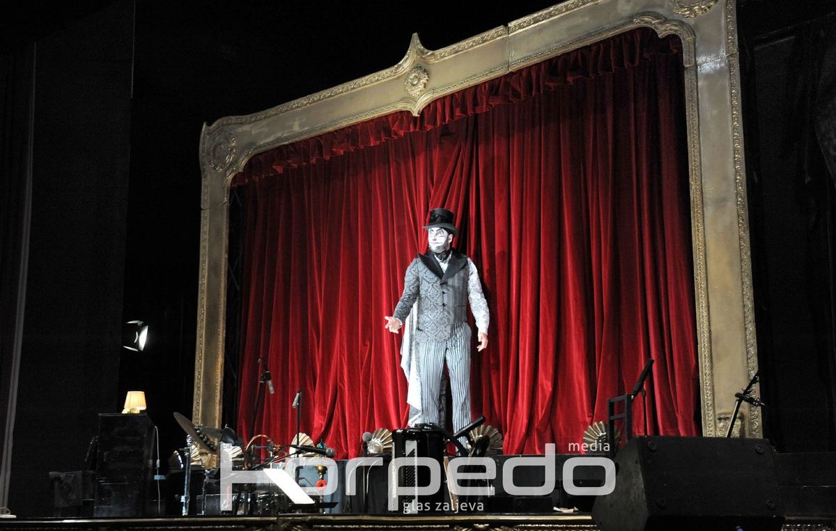 Revija lutkarskih kazališta svečano otvorena uz izvedbu bizarne operete Petar Kuštravi