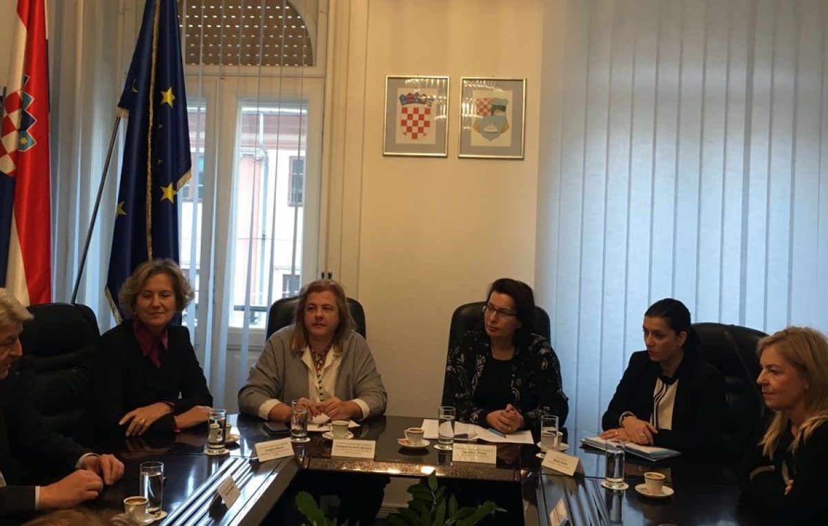 Župan Komadina s pravobraniteljcom za djecu Pirnat Dragičević razgovarao o skrbi za posebne skupine djece