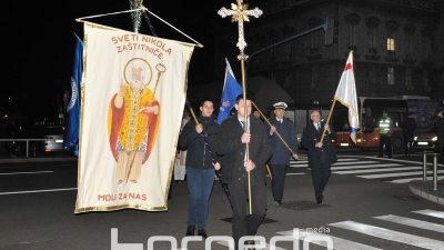 FOTO Procesijom i bacanjem vijenca u čast na sve stradale pomorce obilježen blagdan sv. Nikole