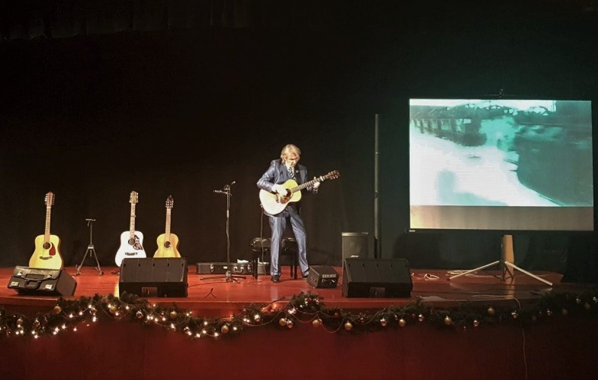 Damir Halilić Hal predstavio izniman audio-vizualni program „Moć gitare“ @ Kostrena