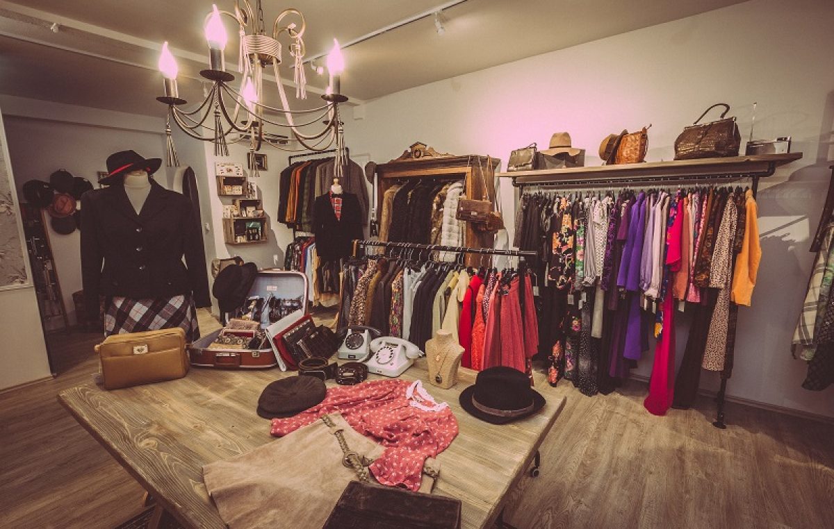U OKU KAMERE Otvoren Vintage Room – Prava mala oaza vintage i retro odjeće i modnih dodataka