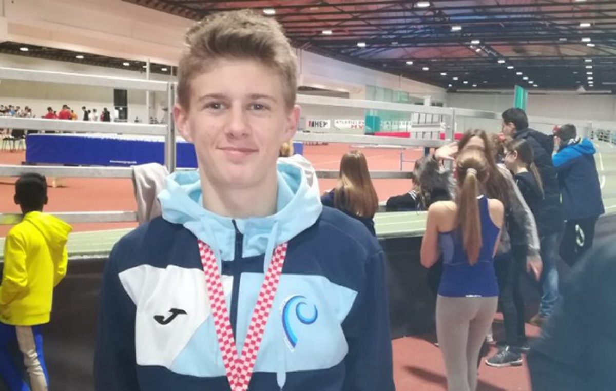 Uspješan nastup mladih atletičara Kvarnera na PH u Zagrebu – Antonio Ban državni prvak na 3000 metara