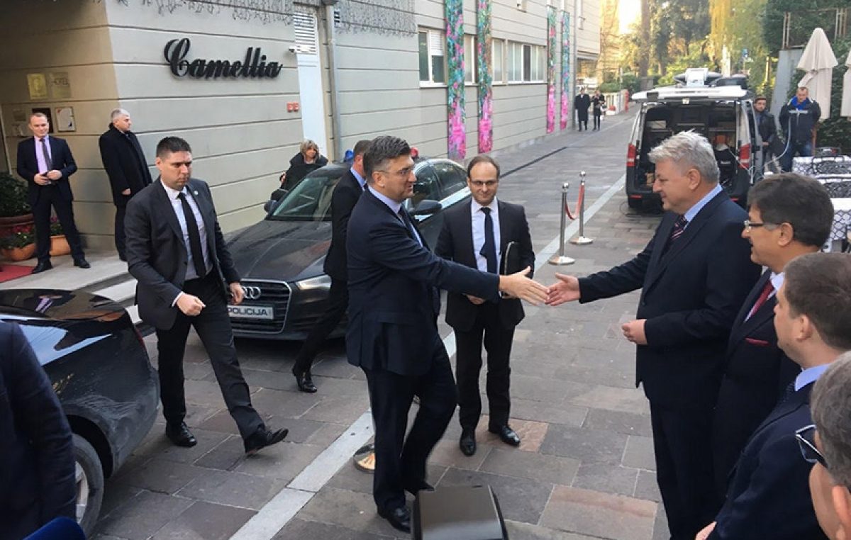 Župan Komadina se umjesto s premijerom sastao s ministrom gospodarstva Darkom Horvatom