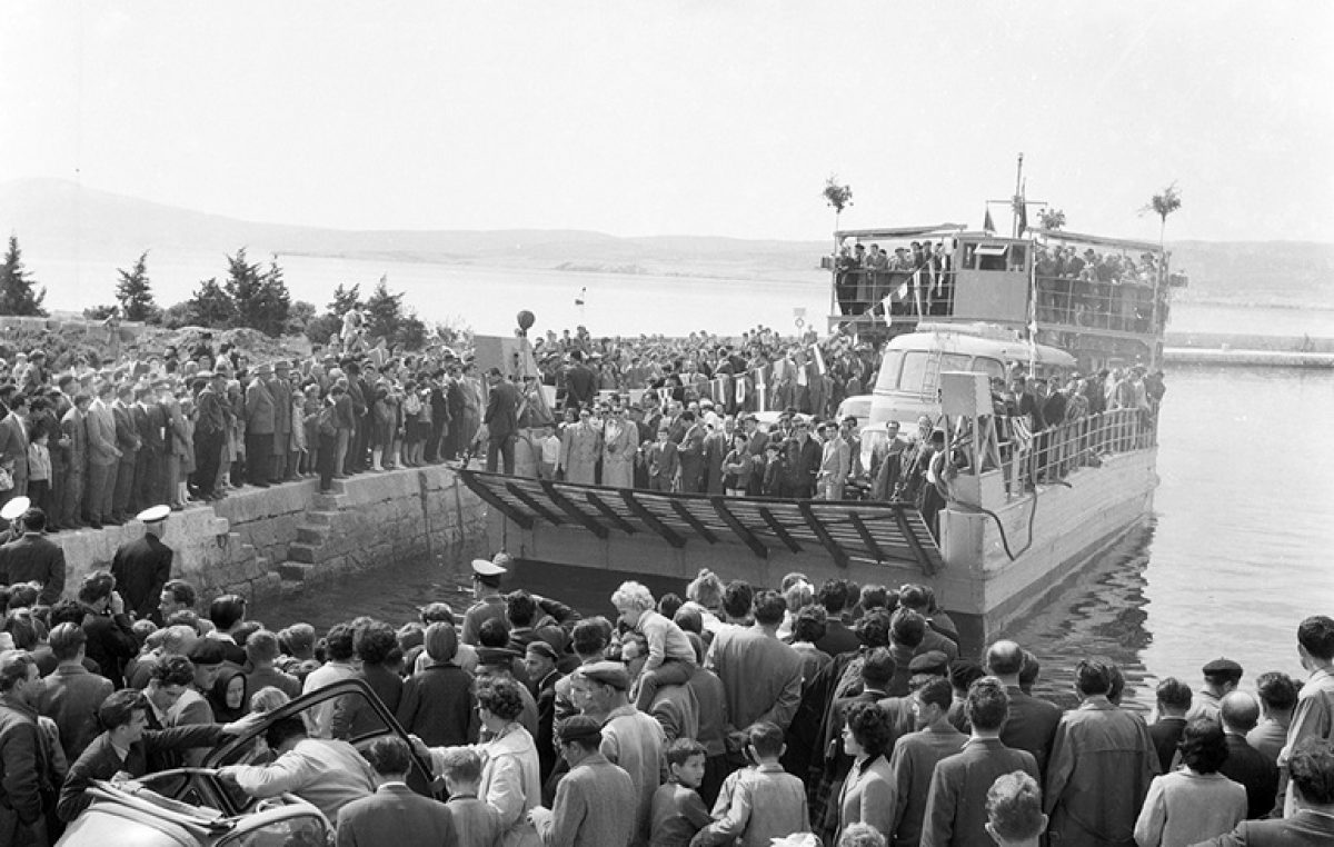 U OKU KAMERE Prije 60 godina zaplovio prvi trajekt u Hrvatskoj na liniji Crikvenica – Šilo