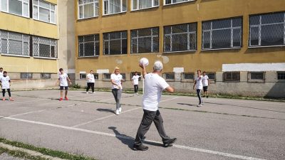 Riječki treneri i kineziolozi u Sofiji predstavili tradicionalne hrvatske igre: boćanje, skokove u vreći i graničara