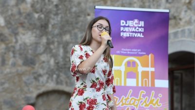 FOTO Održan festival Kastafski glasi – Mladi pjevači osvojili publiku na Crekvini