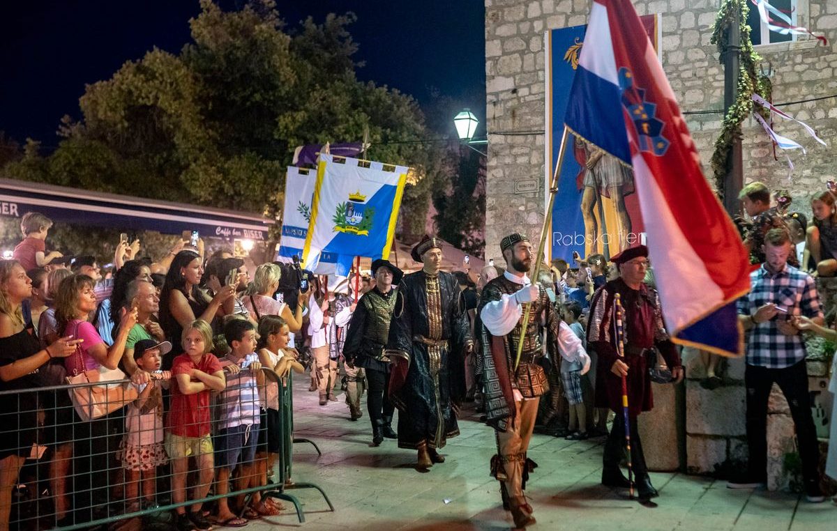 Završilo još jedno izdanje srednjovjekovnog festivala: Rabska fjera proslavila punoljetnost uz tisuće oduševljenih gostiju