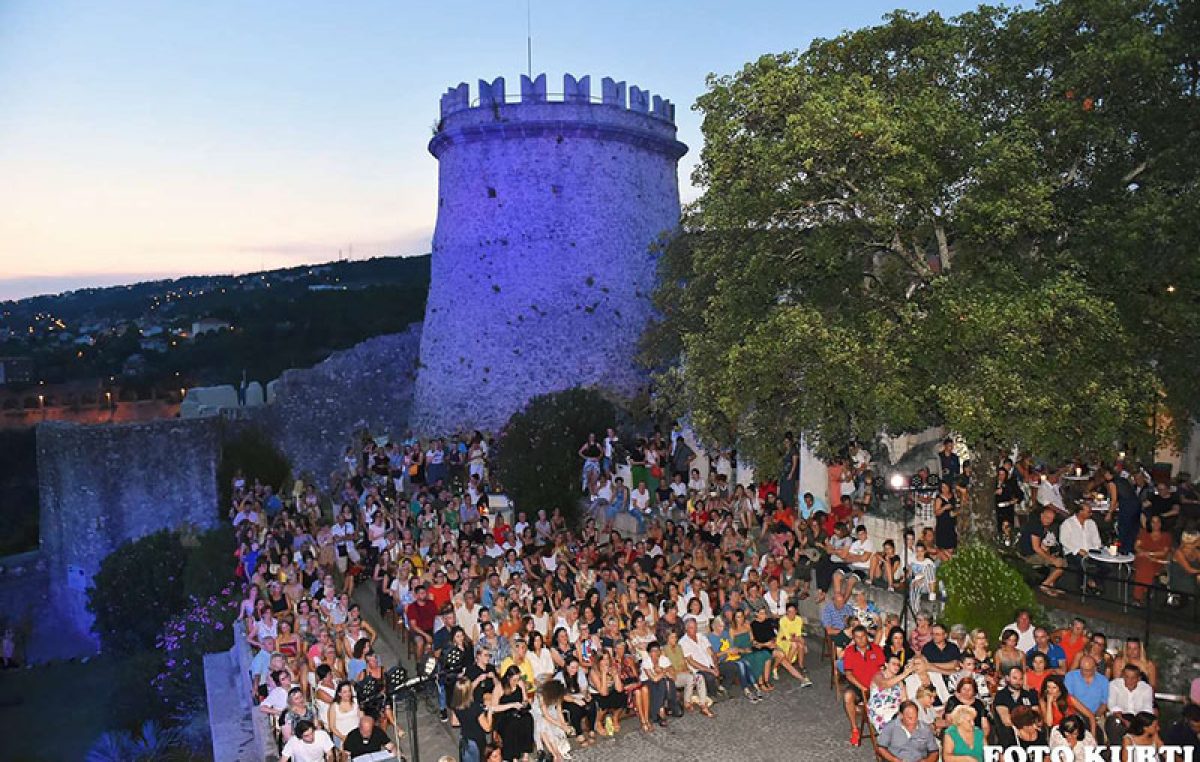 Predstava OtpisaNE oduševila publiku na Gradini – U subotu slijedi jedinstveni party – BSH Trsat Castle!