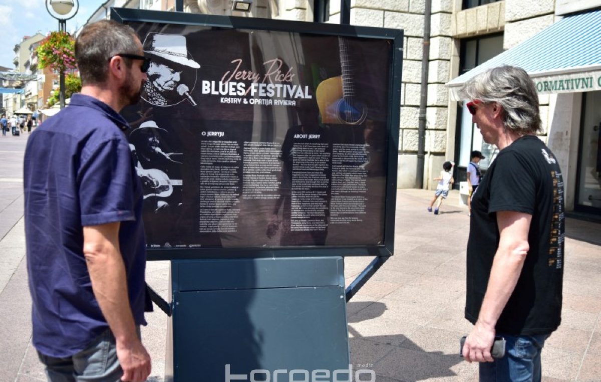 VIDEO/FOTO Izložba posvećena Jerry Ricks Blues Festivalu krasi riječki Korzo