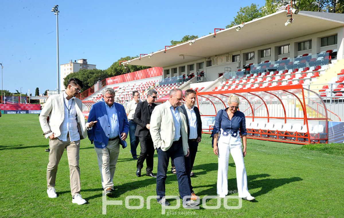 FOTO Delegacija grada Rijeke obišla obnovljen stadion na Krimeji