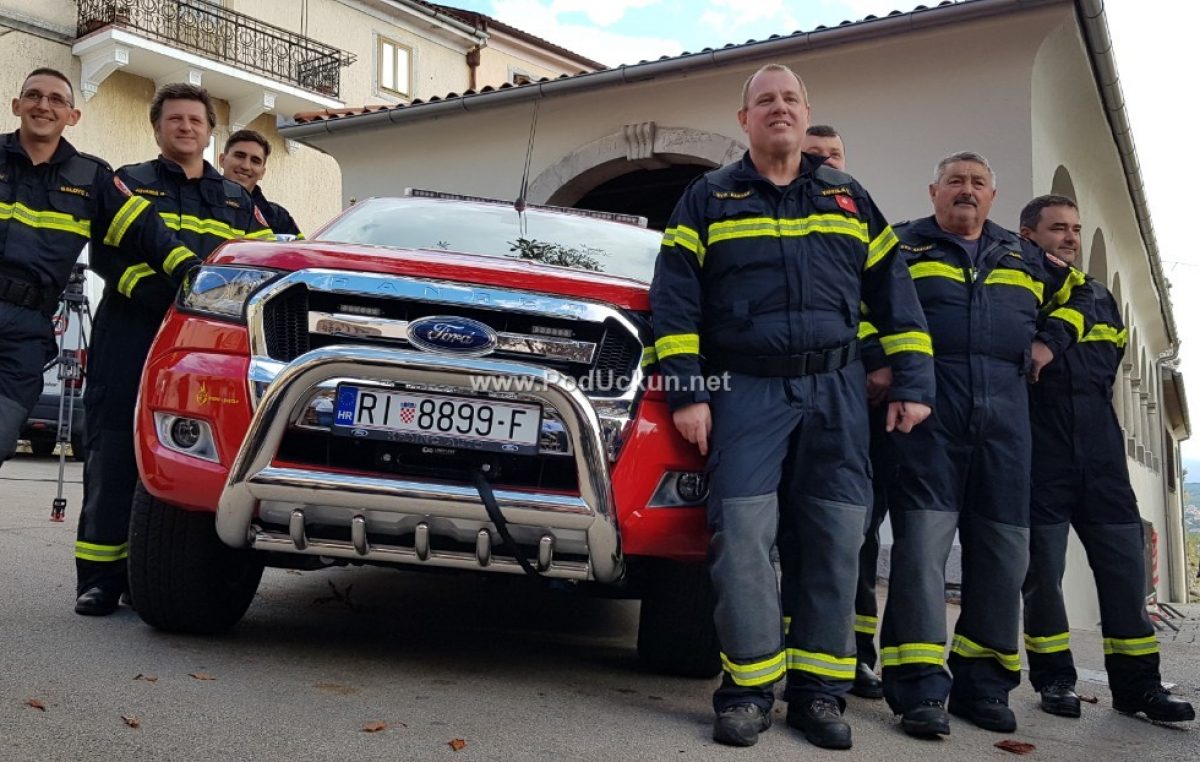 VIDEO/FOTO DVD Kastav dobio novo vatrogasno vozilo vrijedno 430 tisuća kuna