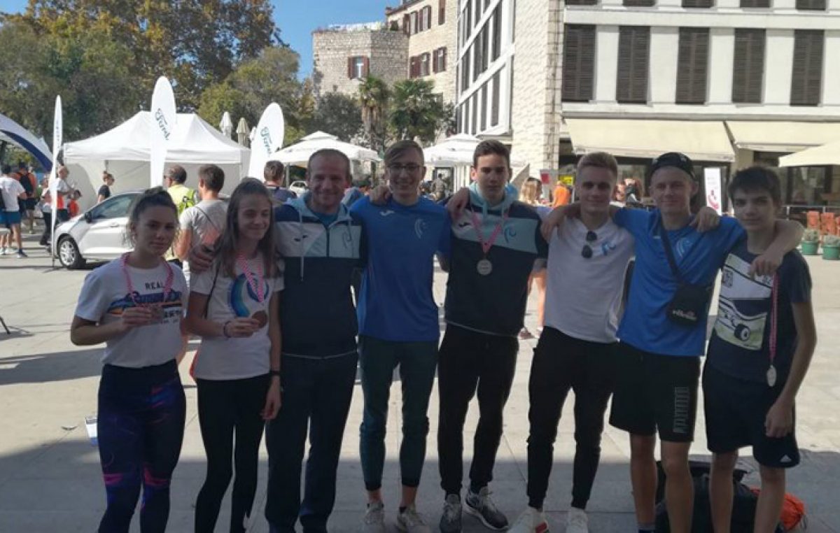 Atletičari Kvarnera na PH u cestovnom trčanju u Šibeniku osvojili tri srebrna i jedno brončano odličje