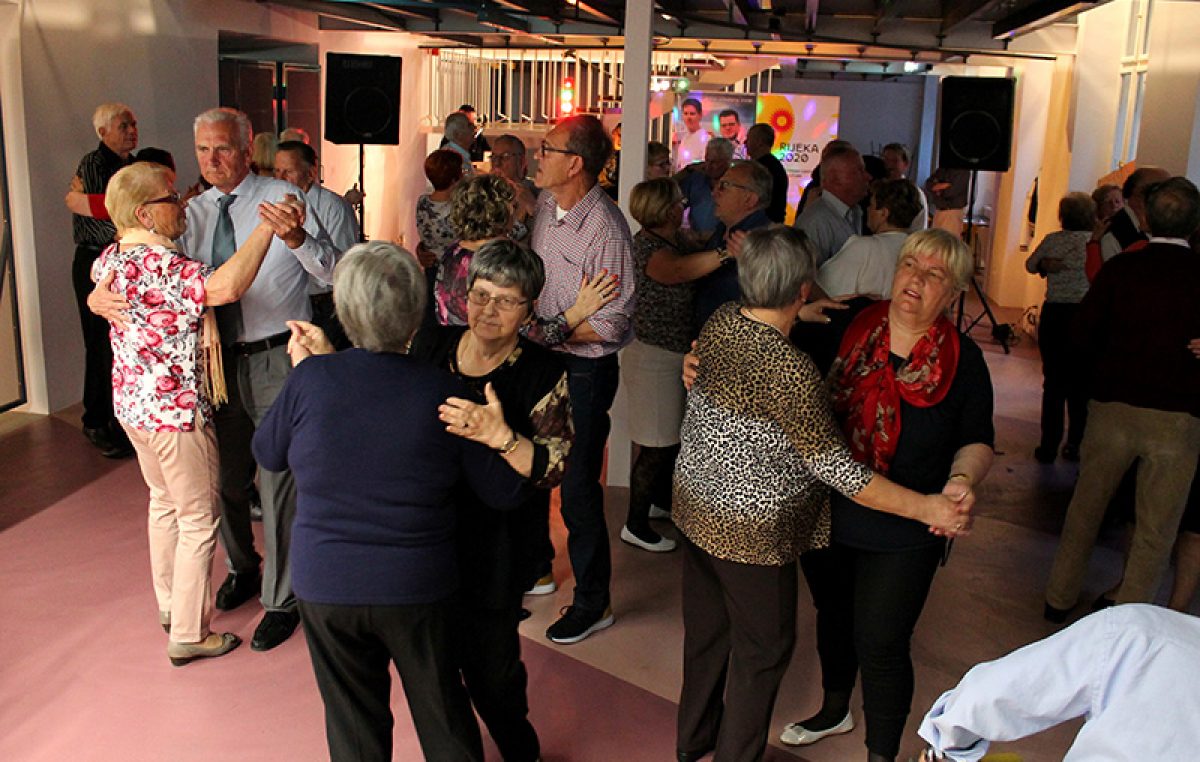 Najavljen zadnji ovogodišnji plesnjak za umirovljenike i starije osobe