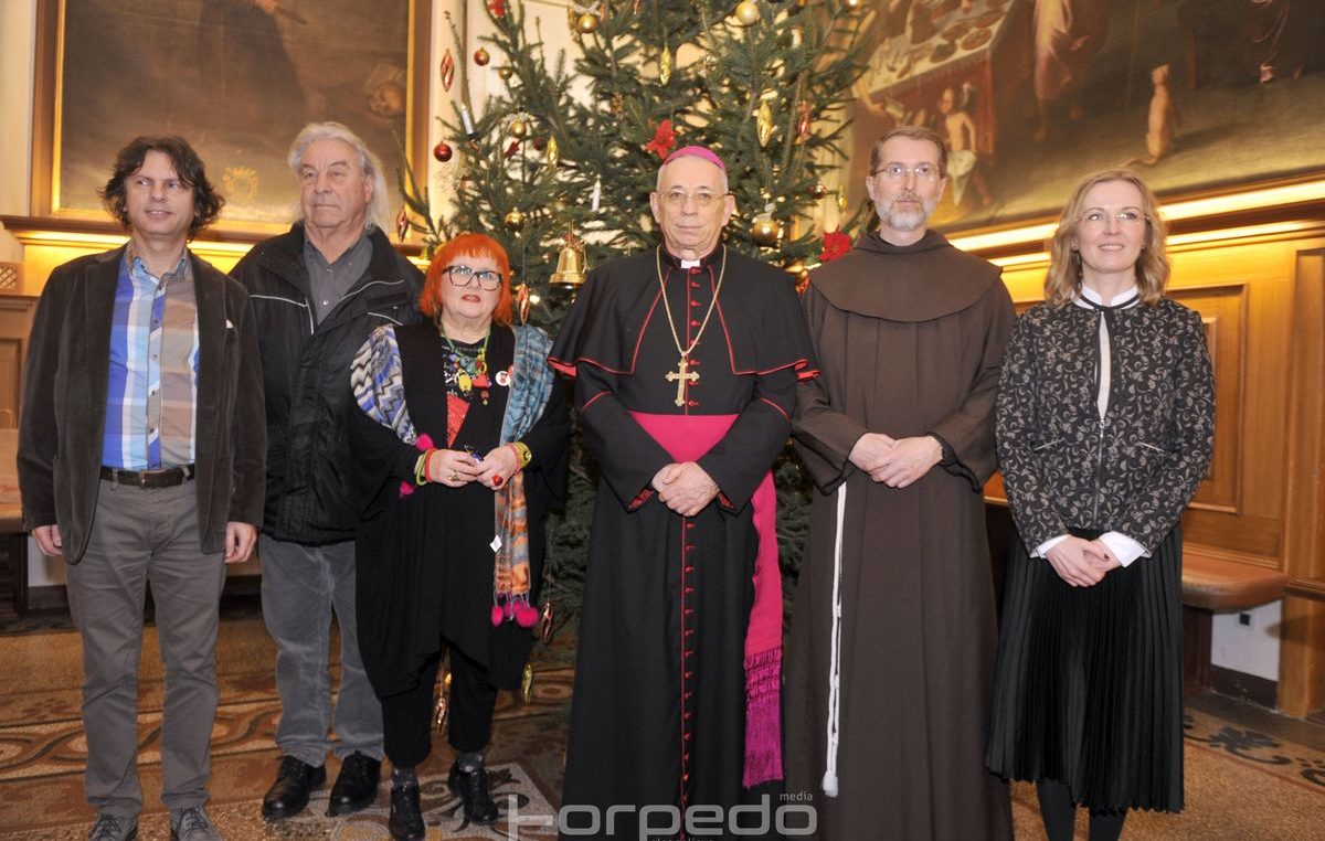 Nadbiskup Devčić u božićnoj poruci suprotstavlja kulturu prihvaćanja i kulturu odbacivanja