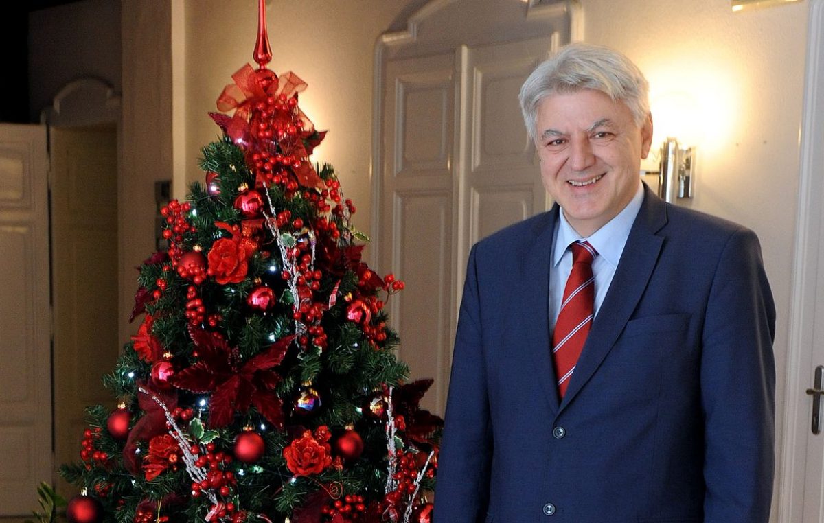 Župan Zlatko Komadina uputio novogodišnju čestitku: ‘Čeka nas godina novih izazova, ali i velikih prilika’