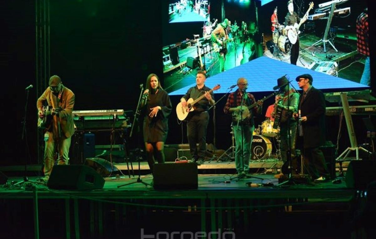 VIDEO/FOTO #forzaRobi – Humanitarni koncert za pomoć Robiju Ivanoviću okupio vrhunske glazbenike