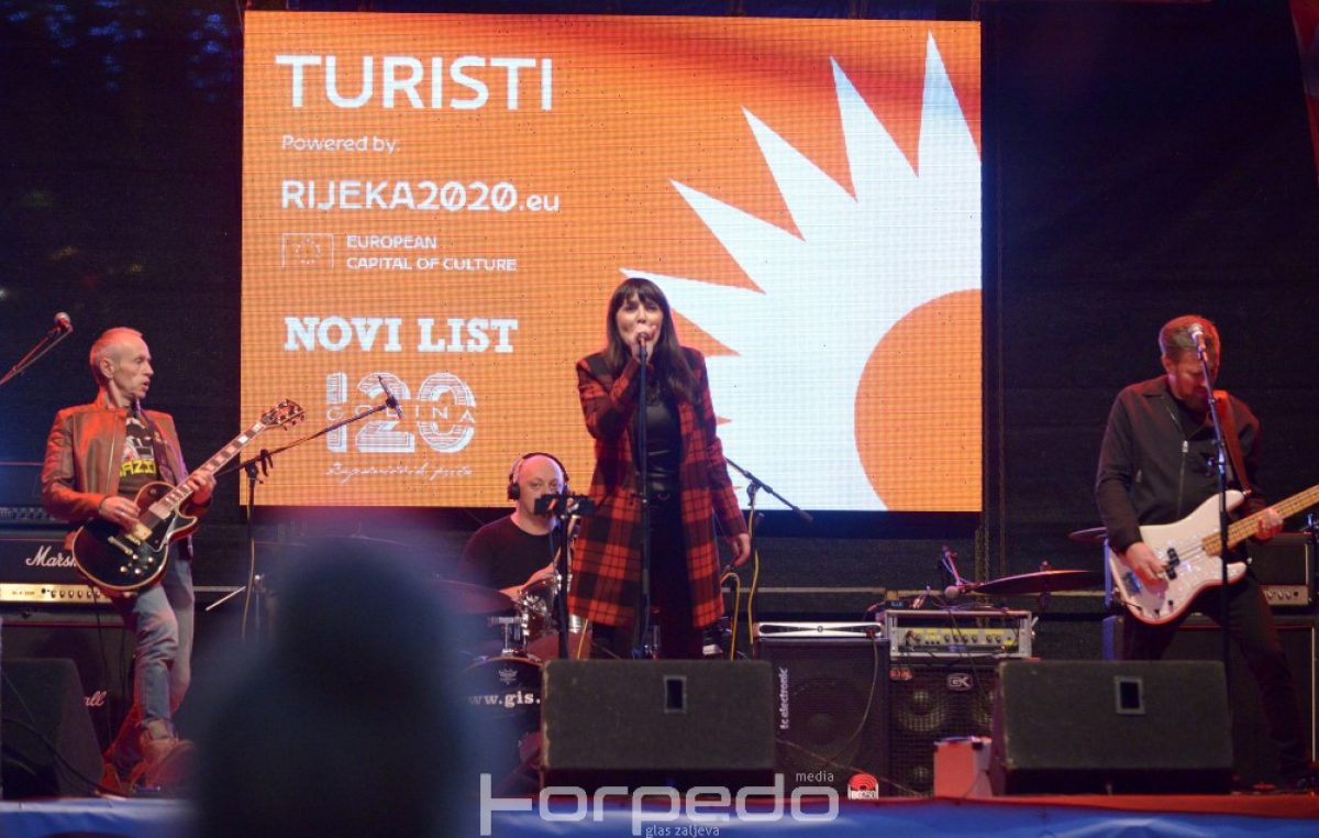 #karantenasessions: Brojni riječki glazbenici nastupaju ‘uživo’ iz svojih domova, program otvorili Tursti