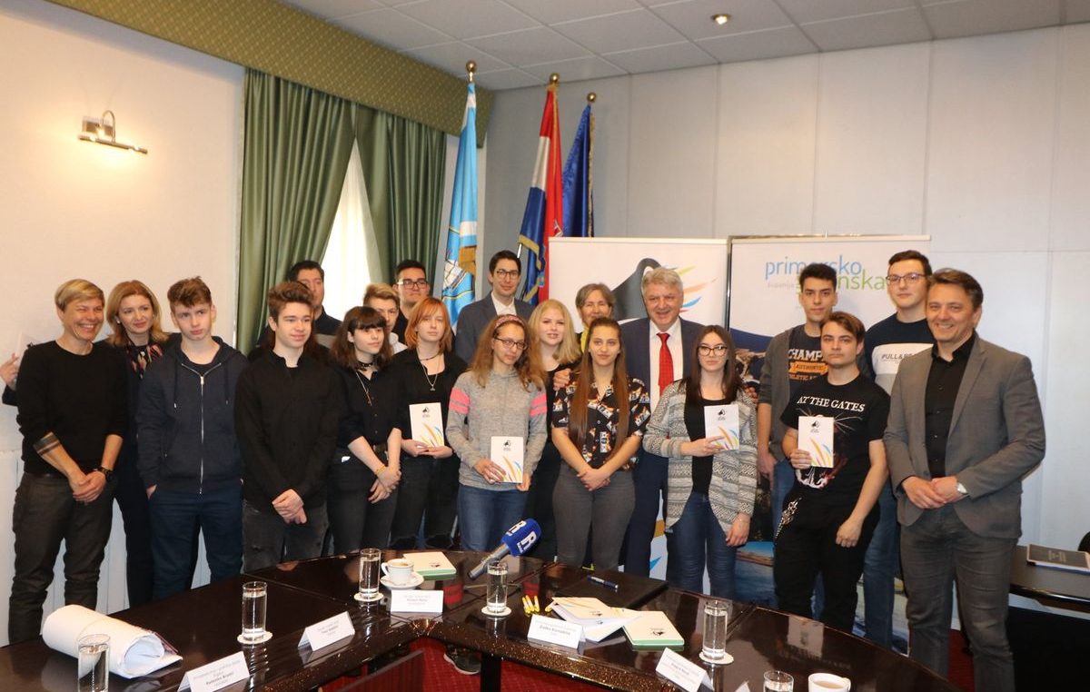 Učenici Prirodoslovne i grafičke škole Rijeka izradili novi logotip za Savjet mladih Primorsko-goranske županije