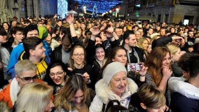 Pretežno mirno: Sedam i pol tisuća ljudi dočekalo Novu na Korzu, sve proteklo bez većih incidenata