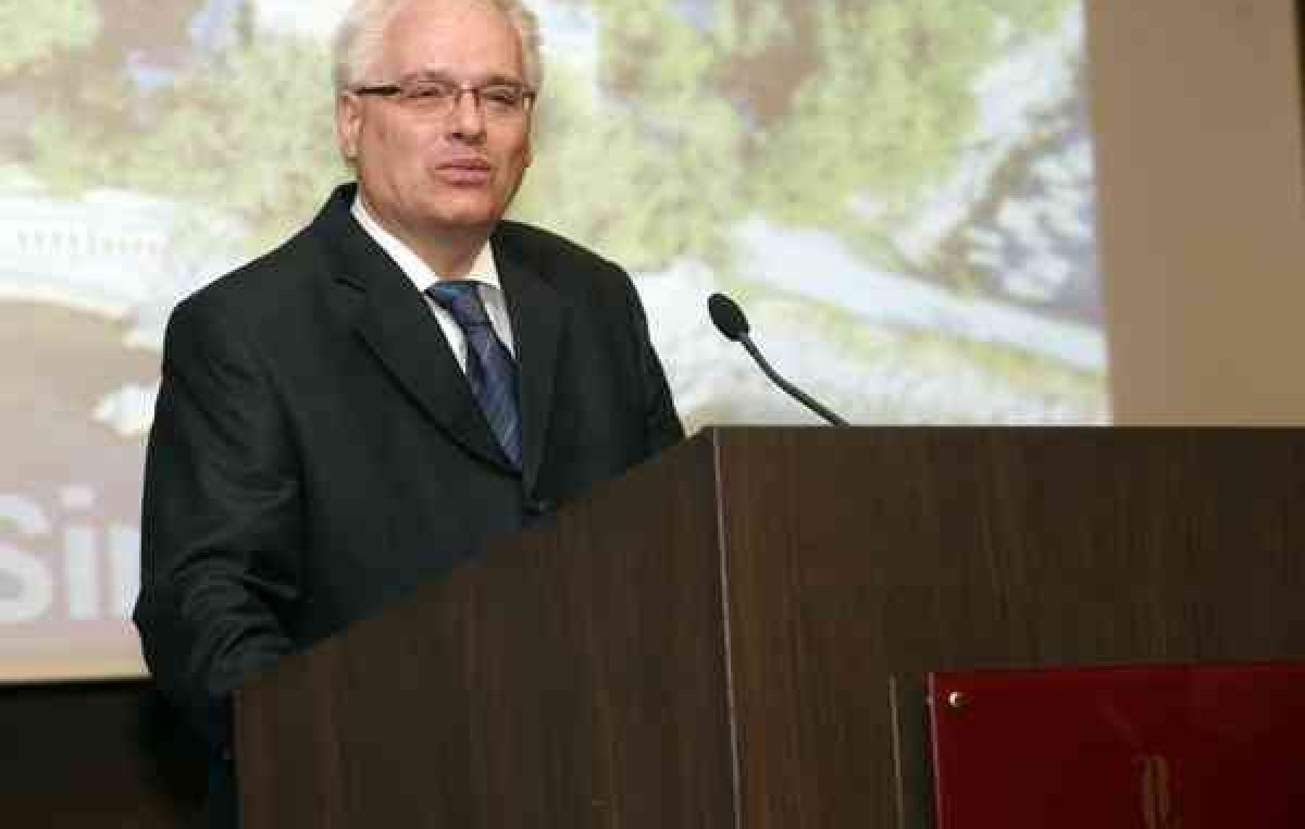 Bivši predsjednik Ivo Josipović dolazi u Rijeku s predavanjem “Mitovi i legende Pantovčaka – ustavna pozicija Predsjednika i vlastita iskustva”