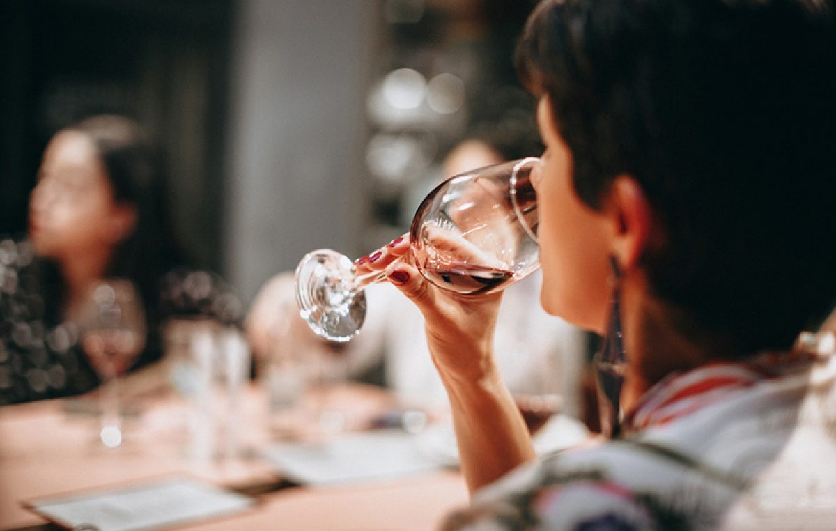 Organizatori festivala WineRi organiziraju online degustaciju kvarnerskih vina pod nazivom “Kvarner u vašem domu”
