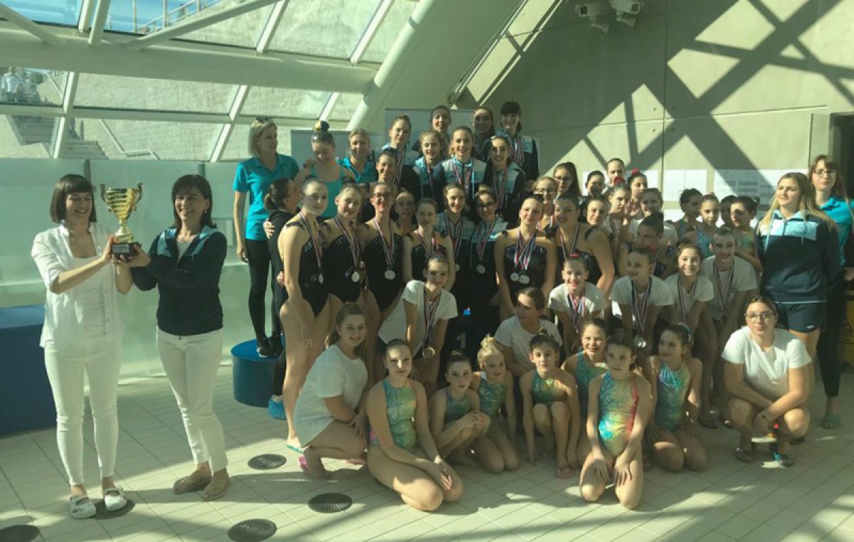 Plivačice Primorje Aqua Marisa na Državnom prvenstvu u slobodnim rutinama osvojile 13 odličja
