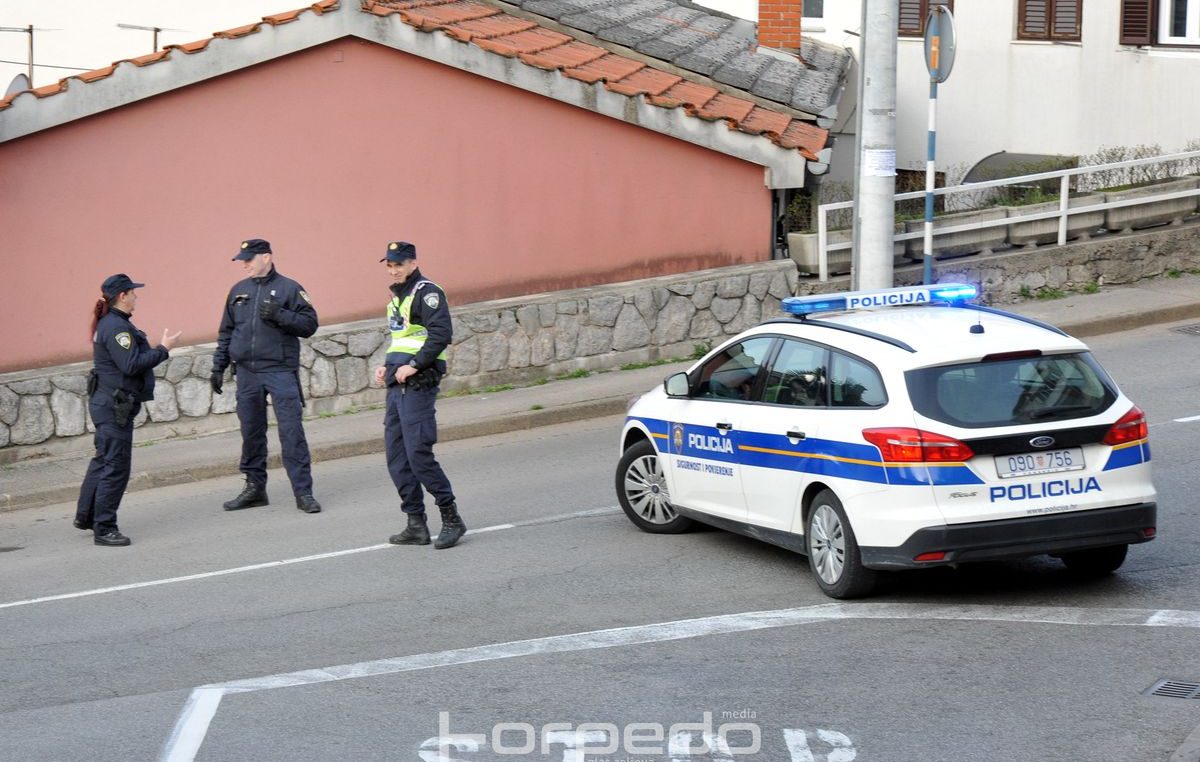 Triler na Kikovici: Probio rampu na kontrolnom punktu, policija mu nakon potjere pronašla drogu