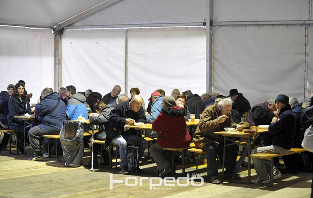 Nulto susjedstvo na otvorenju EPK kuhalo za beskućnike: Prikupili su i 2.400 kuna donacija za Kuću utočišta