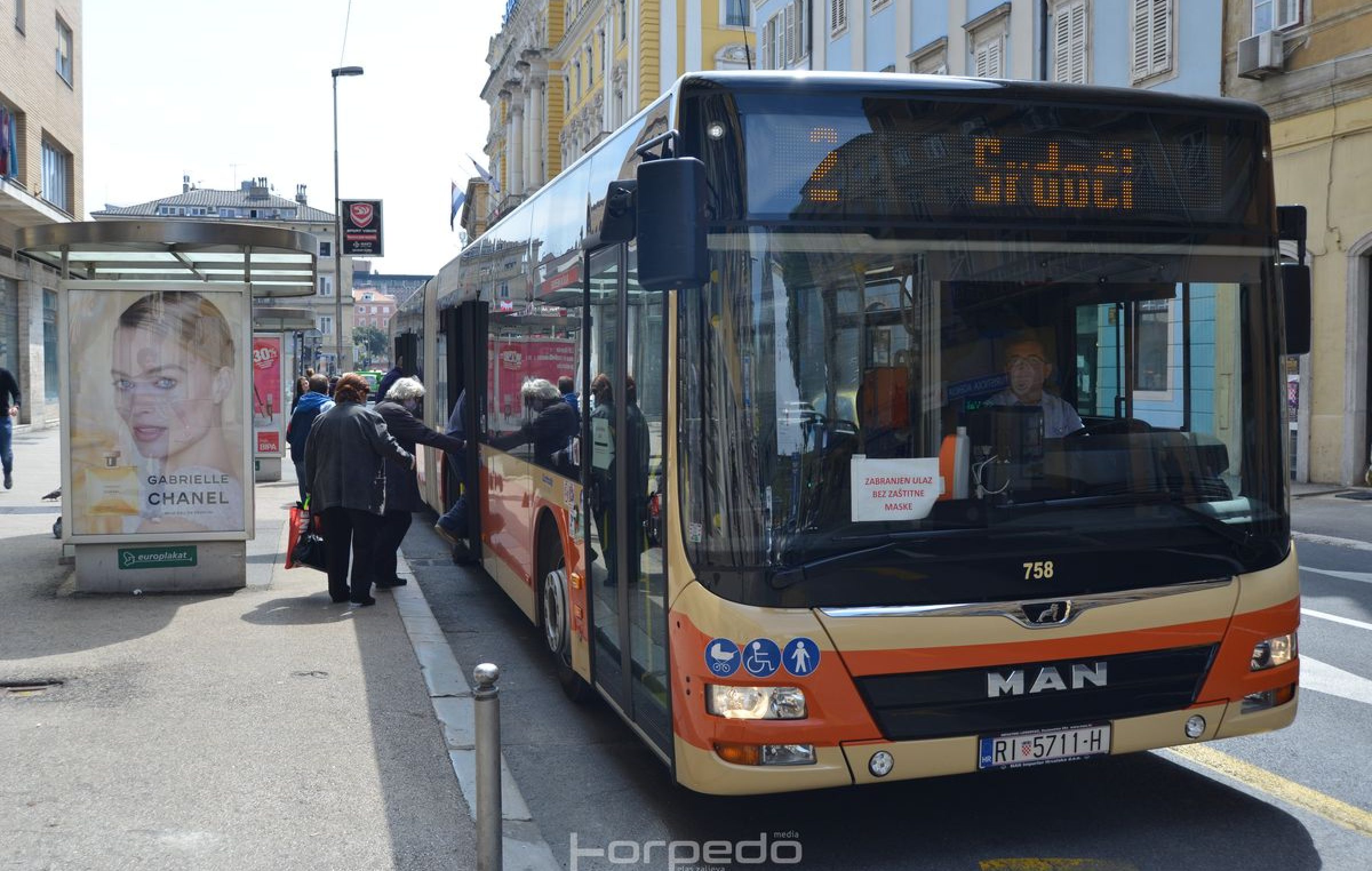 KD Autotrolej Uvodi Nove Vozne Redove Prigradskih Autobusnih Linija ...