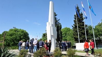 Položeni vijenci na obnovljeni spomenik borcima NOB-a na Zametu