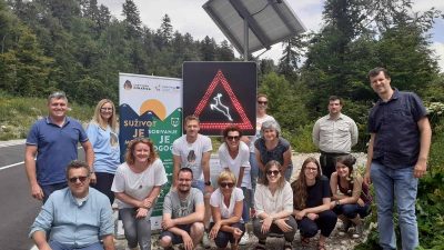 EU projekt Carnivora Dinarica: Predstavljen aktivan prometni znak za detekciju prisutnosti divljih životinja u blizini prometnice