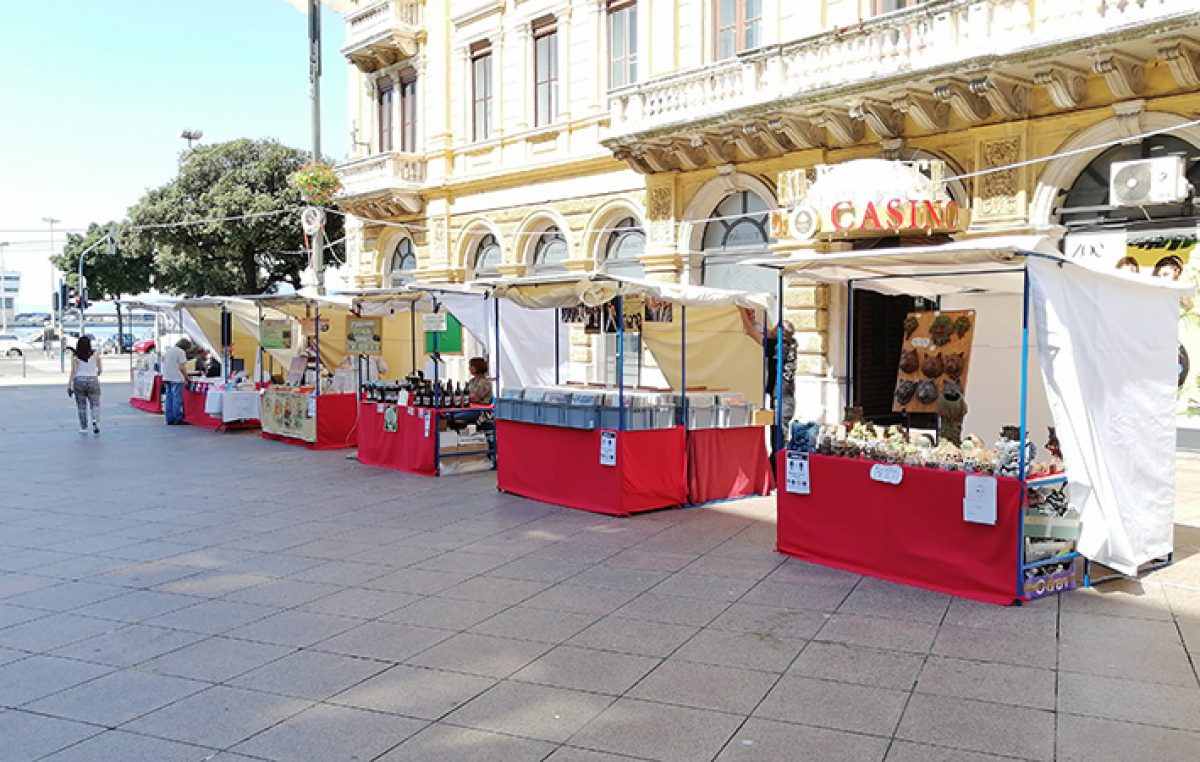 Sutra se u centru grada na Trgu 111. brigade HV-a otvara sajam domaćih proizvoda “Hrvatske ruke”
