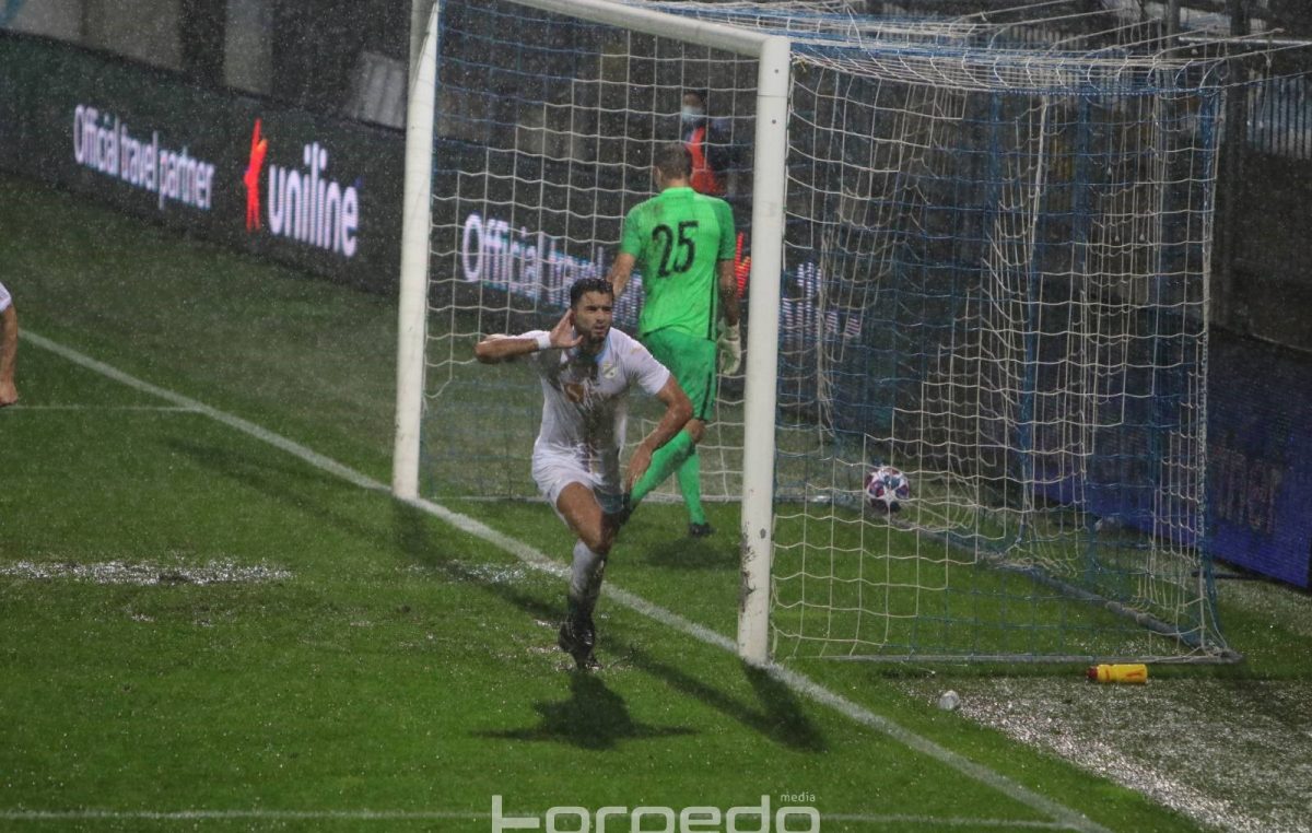 VIDEO Kolos na kiši: Pogledajte kako su nogometaši Rijeke stigli do pobjede protiv Ukrajinaca