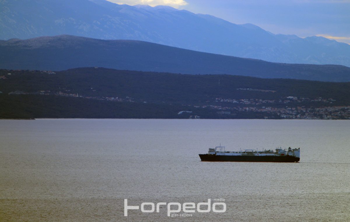 Brod za ukapljeni plin LNG Croatia stigao u Riječki zaljev