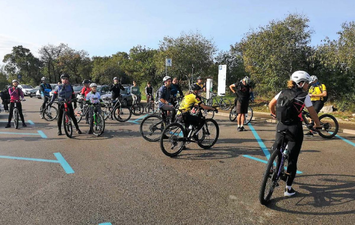 VIDEO Pedesetak sudionika okupilo se na drugom izdanju biciklističke ture Kostrena bike 2020.