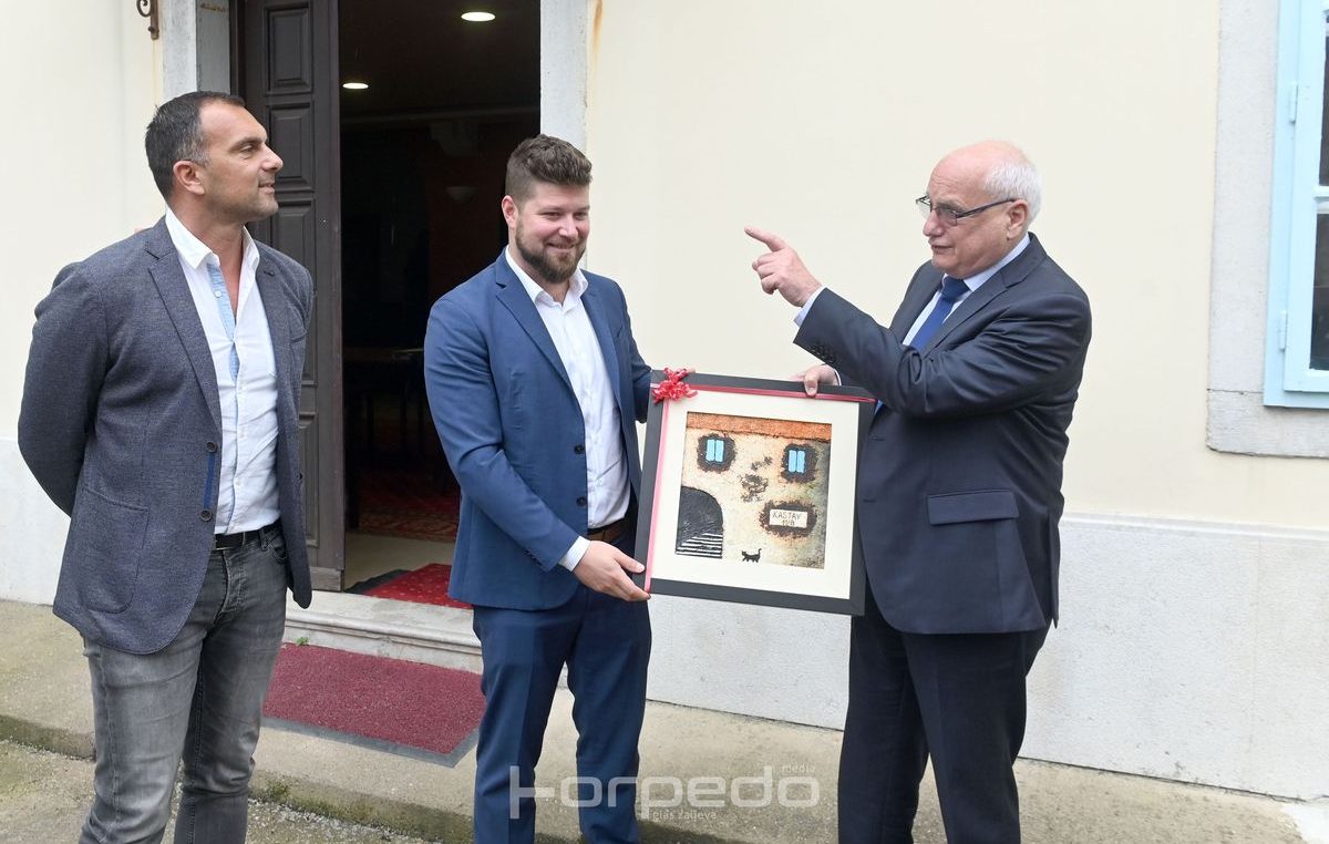Državni tajnik za sport Tomislav Družak u Kastvu upoznao se s ulaganjima u sportsku infrastrukturu