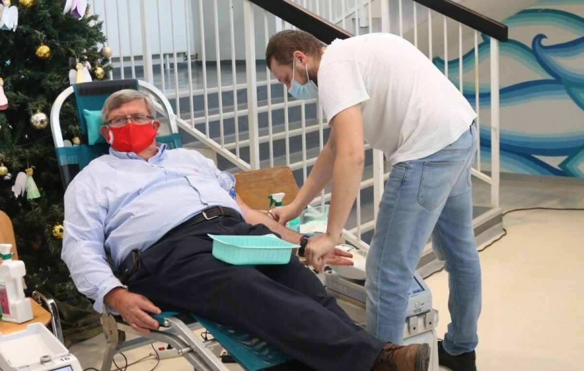 Gradonačelnik Obersnel pridružio se akciji darivanja krvi na Srdočima